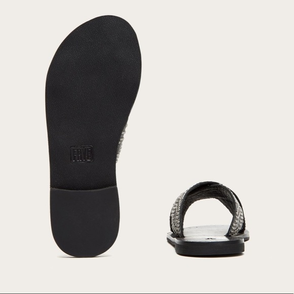 NEW Frye Ally Deco Stud Criss Cross Sandal - Picture 5 of 10